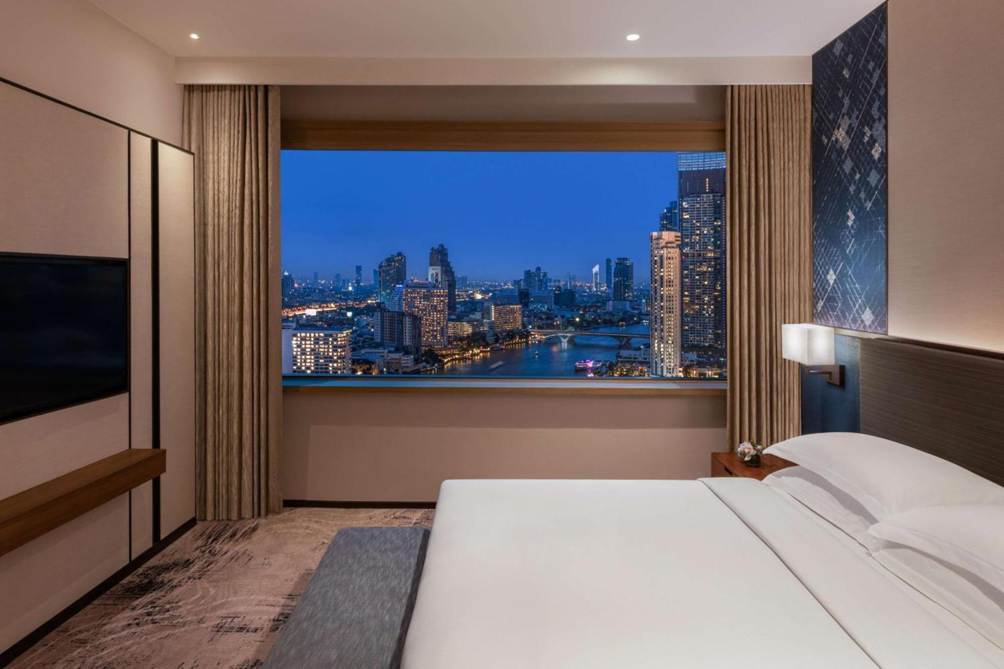 ОТЕЛЬ MILLENNIUM HILTON BANGKOK БАНГКОК 5* (Таиланд) - от 12479 RUB | NOCHI